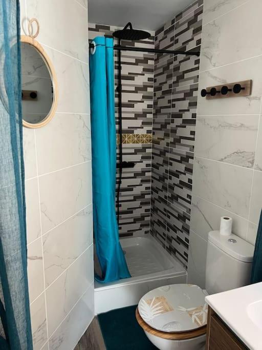 Superbe Studio Neuf Avec Piscine Apartment Montelimar Luaran gambar